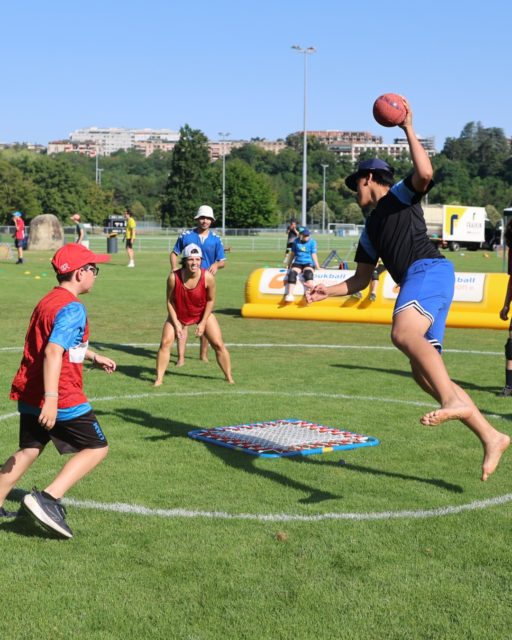 Quelle journée hier a Vessy ! 

Le tournoi de Mini-Tchouk a réuni jeunes joueuses et familles dans une ambiance estivale et conviviale !

Un grand merci à tous les participants, bénévoles et encadrants qui ont rendu cette journée possible 😍

#minitchouk #tchoukball #geneva #tchoukballgeneve #vessy