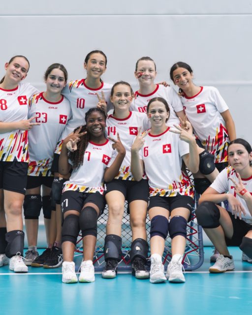 🥇Championnes d’Europe ! 🇨🇭
L’équipe de Suisse M15 Genève décroche la médaille d’or lors des championnats d’Europe 2026.
Un grand bravo à toutes les joueuses, aux coachs et à l’ensemble des membres de l’organisation.
La suite s’annonce très belle pour le tchoukball genevois et Suisse !!
📸 : Mickael Sauser ; Lara Sauser
#geneve🇨🇭 #euro2026tchoukball #tchoukballispassion🤾💪❤️ #tchoukball #girlspower