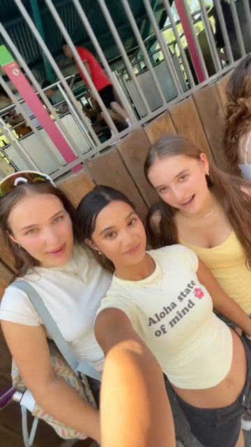 Retour en vidéo sur un moment marquant de cet été : la soirée au parc Walibi organisée par Tchouk Loisir
Un grand merci aux accompagnants et participants 🥰
Mention spéciale à Lydie Boccard - Abigail Ozaeta - Aimée Ohanessian
On attend avec impatience votre prochaine vidéo 😊
#tchoukball #tchoukballispassion🤾💪❤️ #sport #geneve #parcwalibi