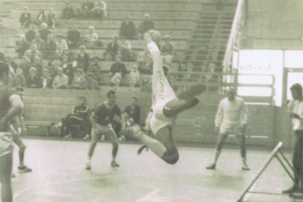 Il y 50 ans – le 1er match officiel de tchoukball